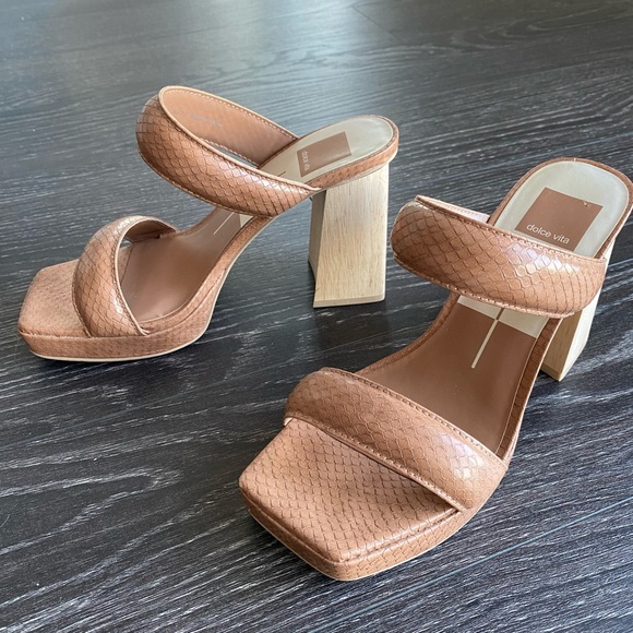 Dolce Vita Atlas Heels Tan 7.5 - Picture 1 of 7